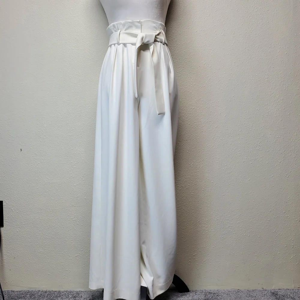 BCBG MazAzria White Wide Leg Dress Pants with White Fabric Belt Size Ext… - Picture 6 of 10